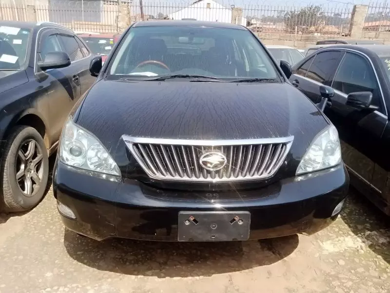 Toyota Harrier   - 2012