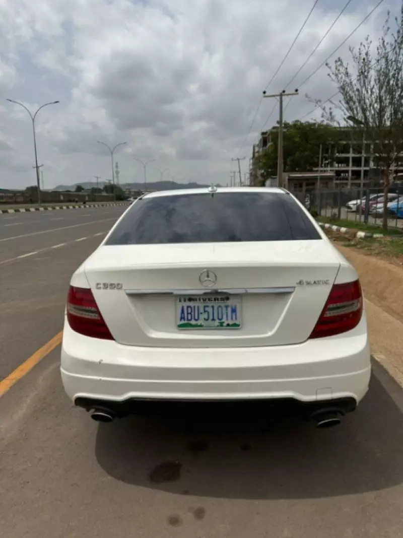 Mercedes-Benz C 350   - 2012