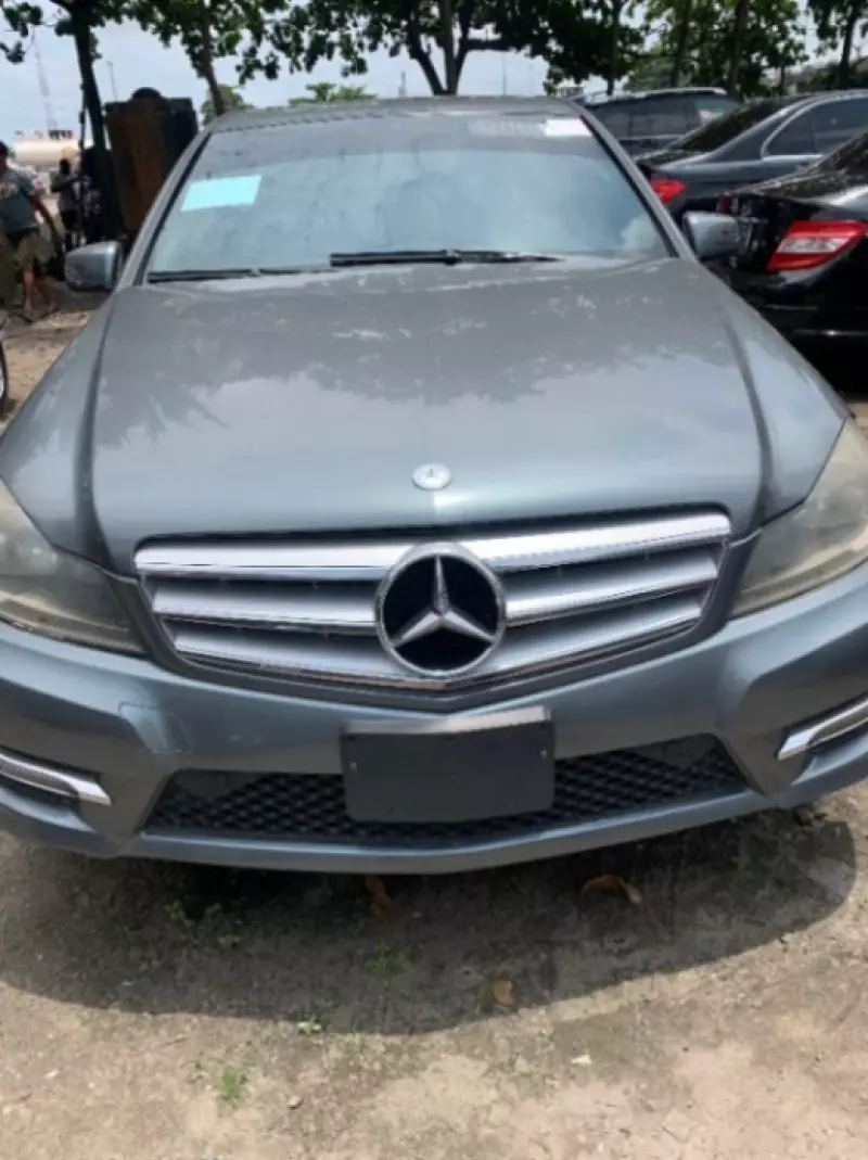 Mercedes-Benz C 300   - 2012