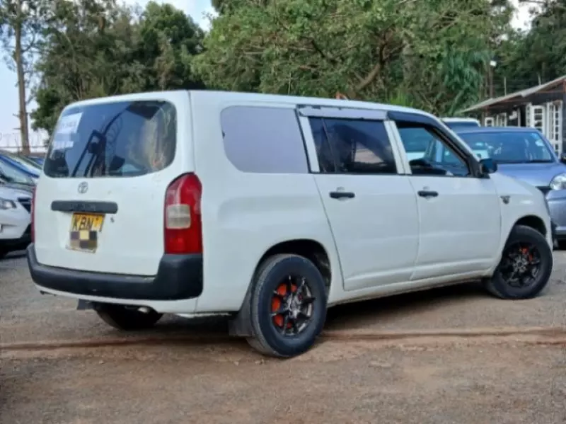 Toyota Probox    - 2005
