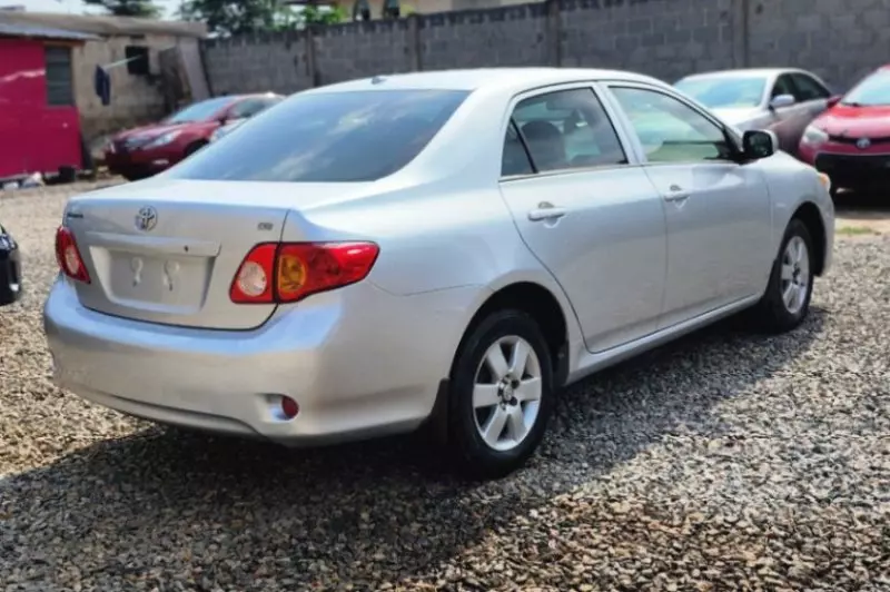 Toyota Corolla - 2009