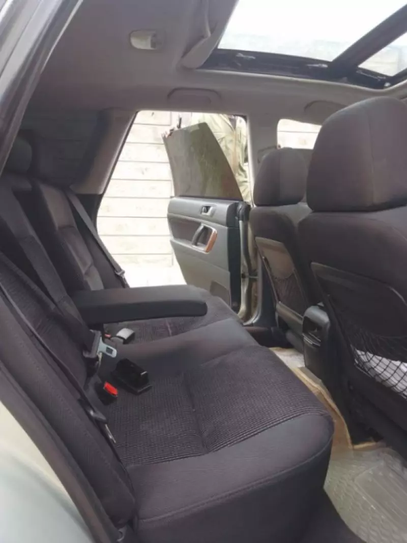 Subaru Outback   - 2004