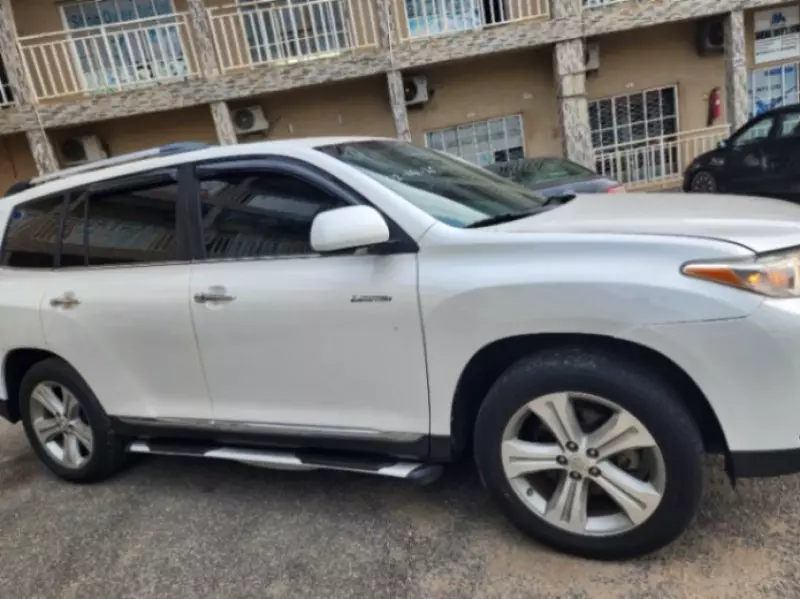 Toyota Highlander   - 2009