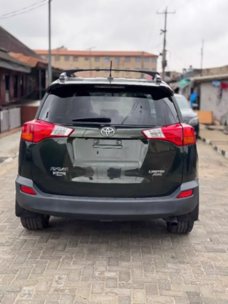 Toyota RAV 4   - 2013