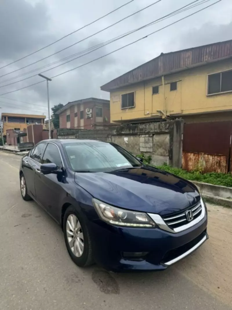 Honda Accord   - 2015