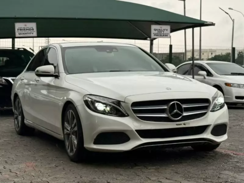 Mercedes-Benz C 300   - 2017
