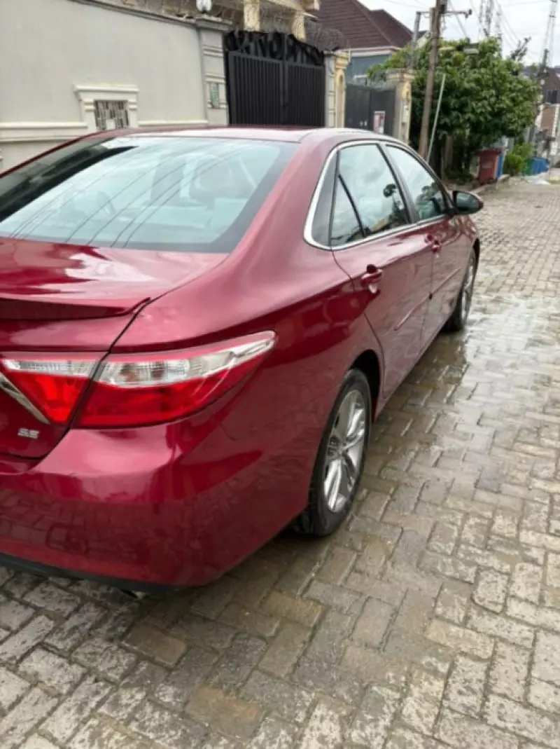 Toyota Camry   - 2015