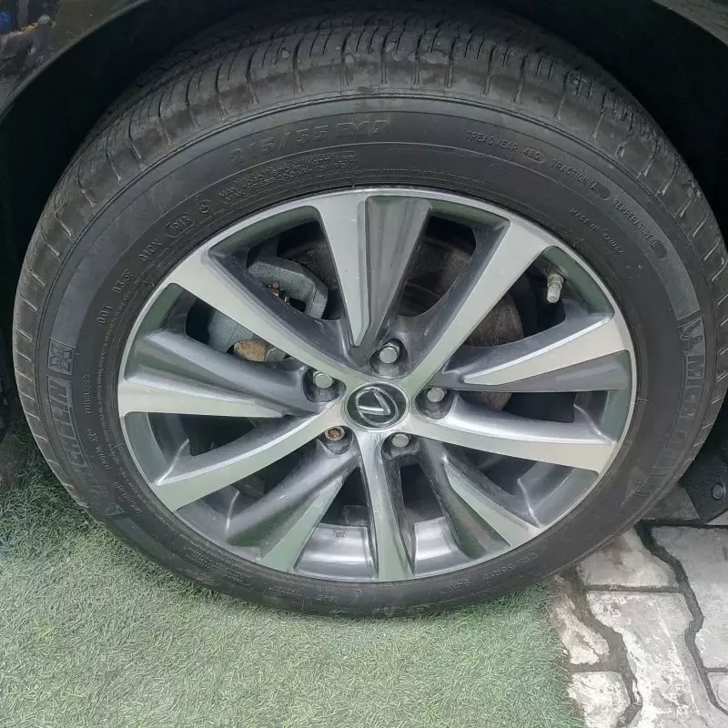 Lexus ES 330   - 2019