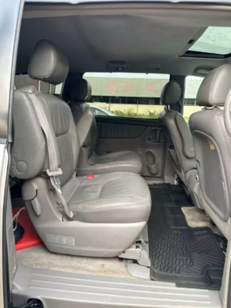 Toyota Sienna   - 2006