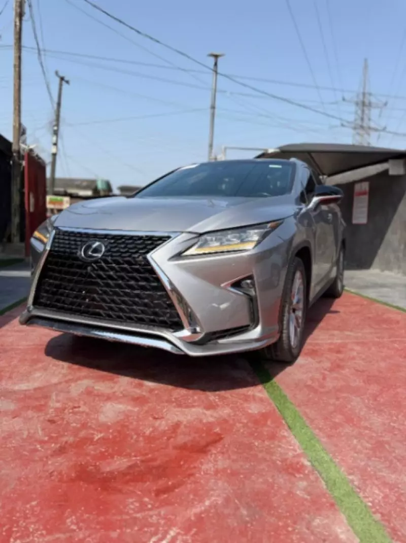 Lexus RX   - 2019