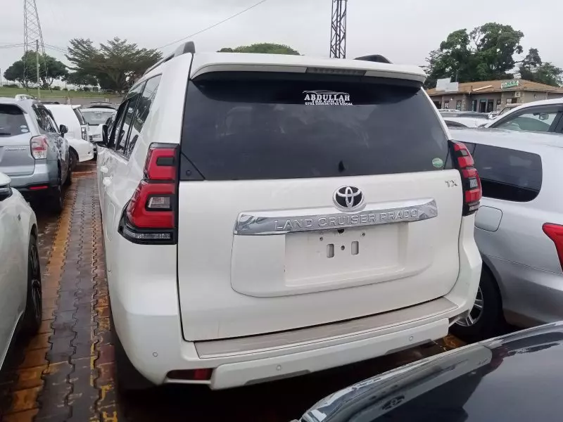 Toyota Landcruiser Prado   - 2019