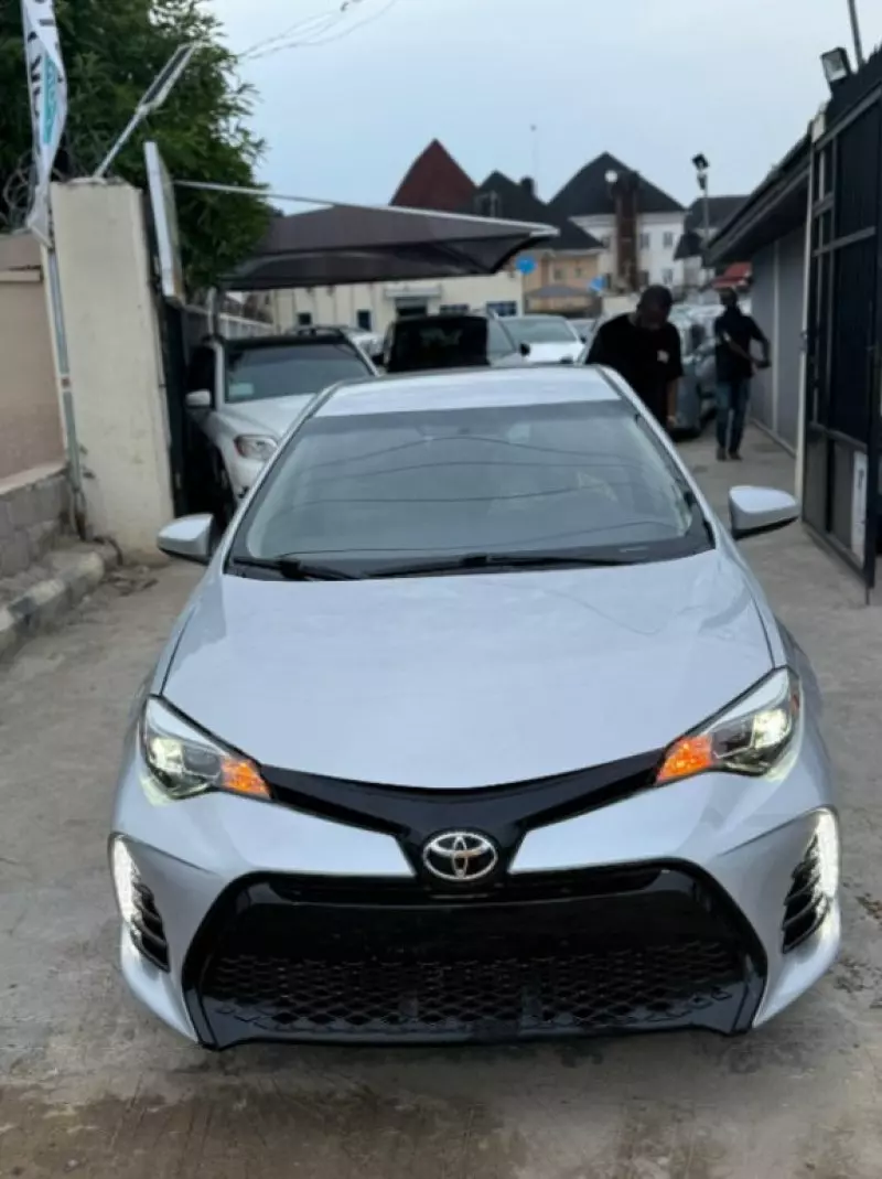 Toyota corolla   - 2014