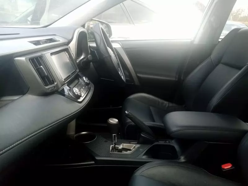 Toyota RAV 4   - 2019
