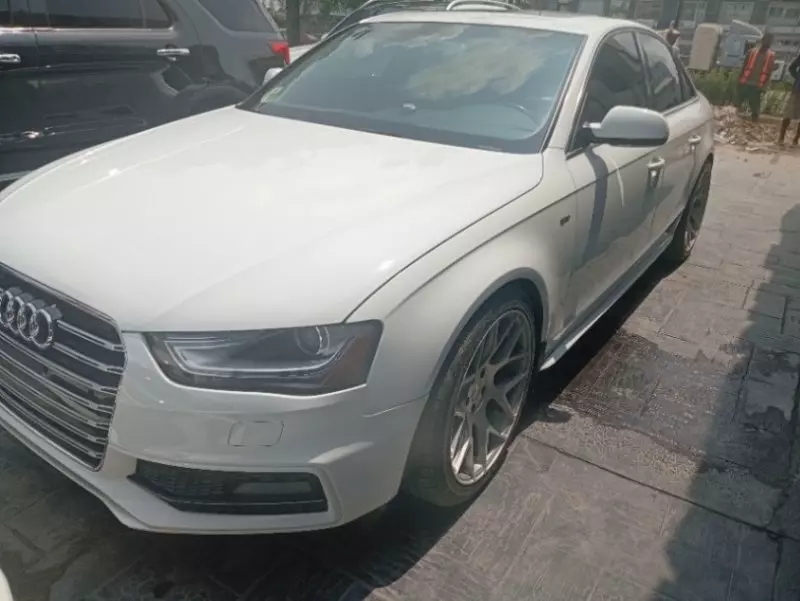 Audi A4   - 2014