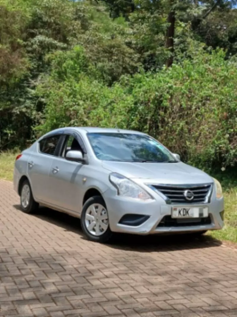 Nissan Latio   - 2015