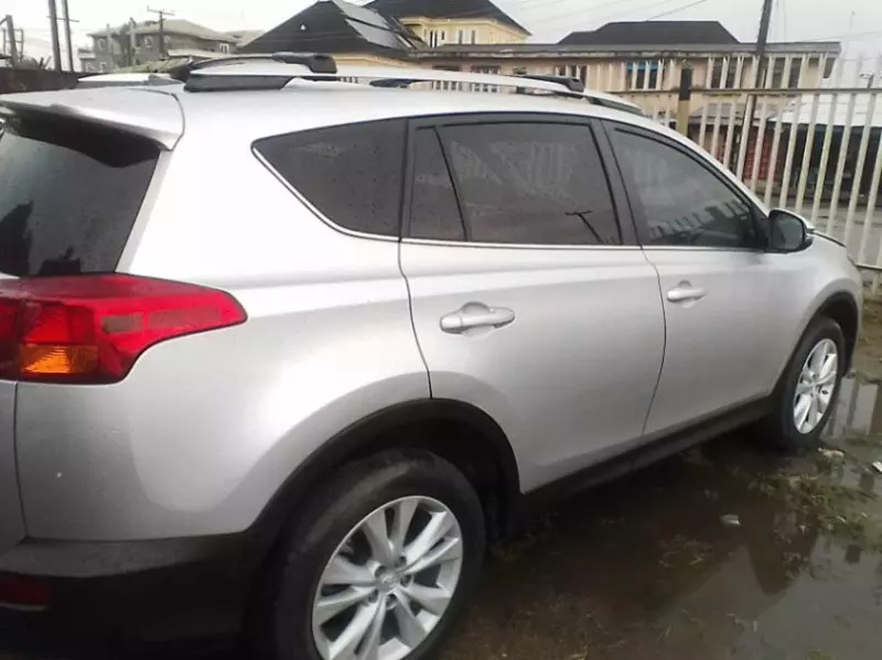 Toyota RAV 4   - 2018