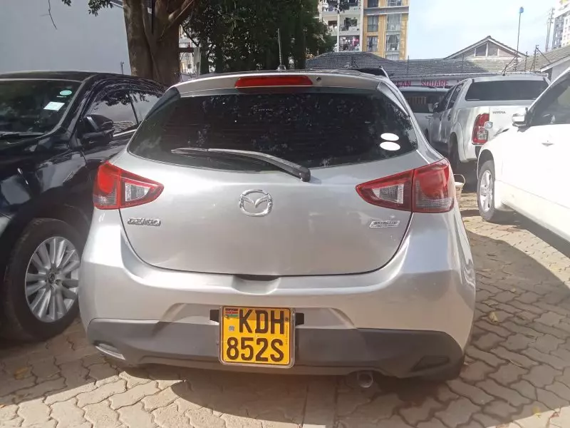 Mazda Demio    - 2015