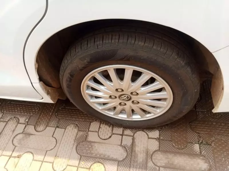 Toyota Noah Hybrid   - 2016