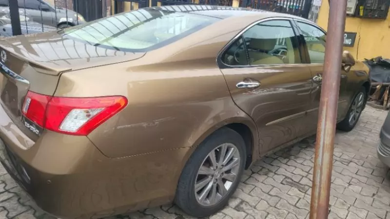 Lexus ES   - 2008