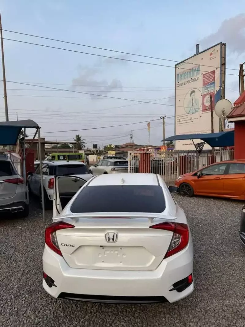 Honda Civic   - 2017