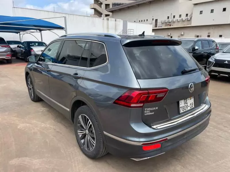 Volkswagen Tiguan   - 2018
