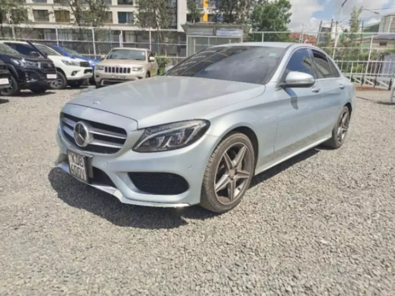 Mercedes-Benz C200   - 2014