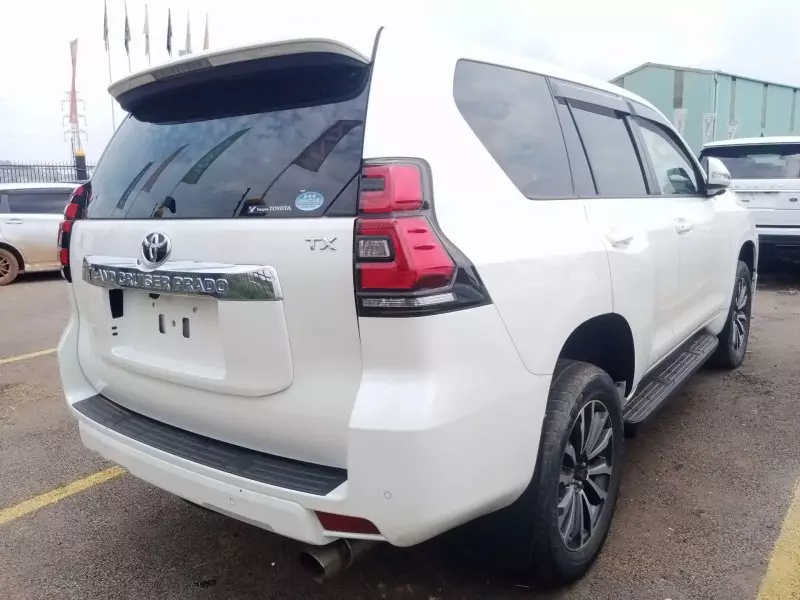 Toyota Landcruiser Prado   - 2019