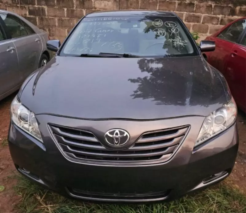 Toyota Camry   - 2007