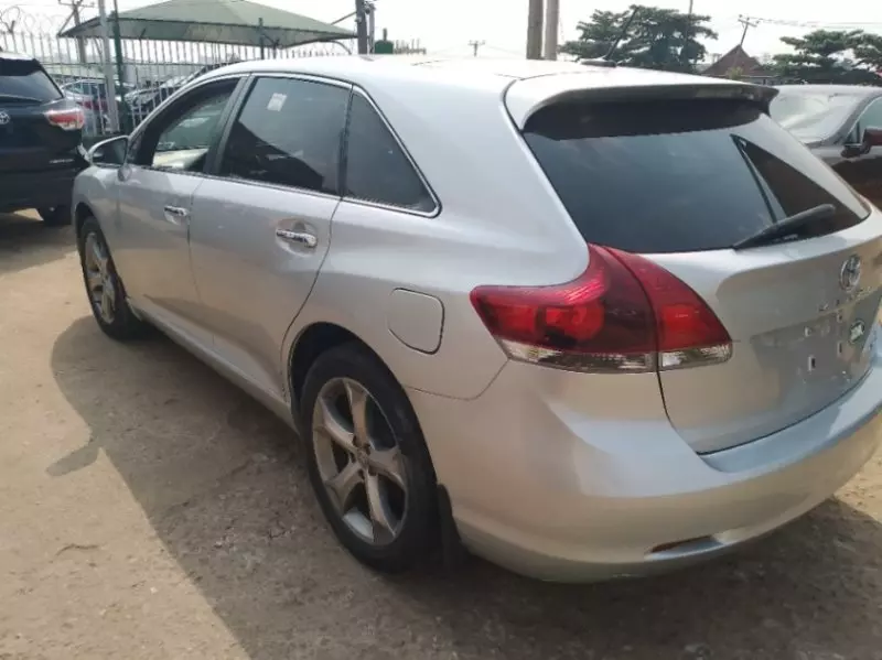 Toyota Venza   - 2014