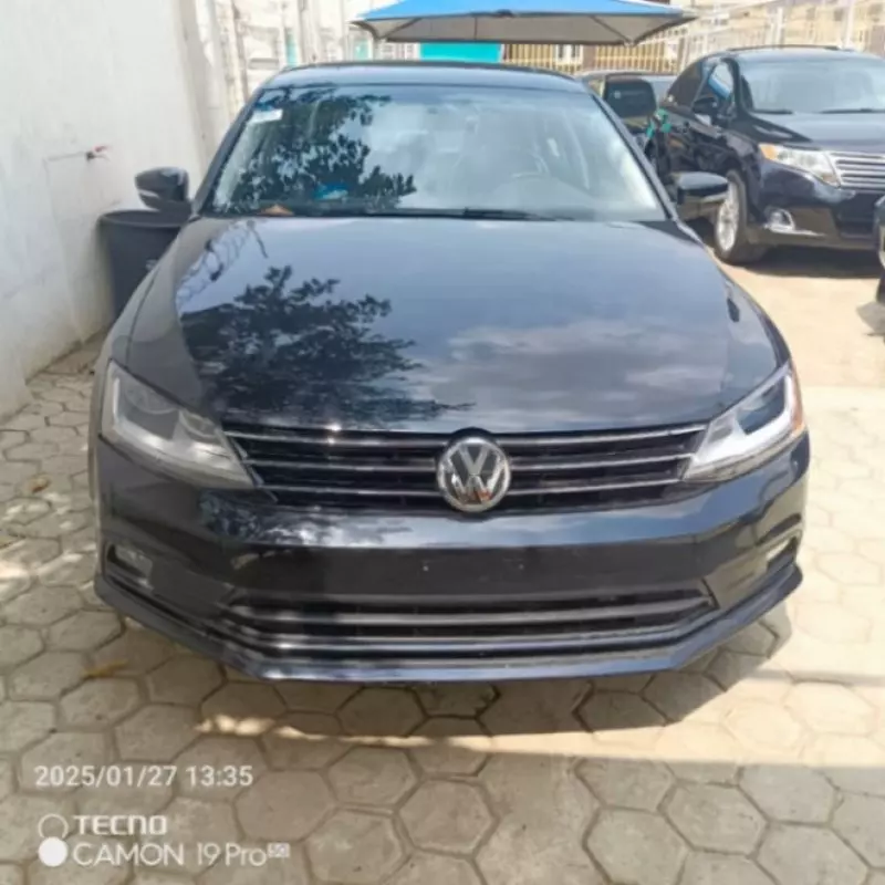 VOLKSWAGEN polo sedadan trend  ba ess   - 2017