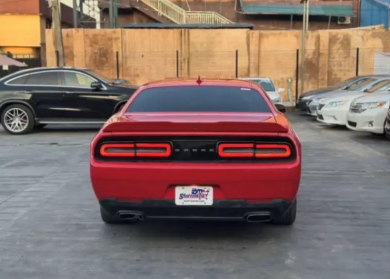 Dodge Challenger   - 2016