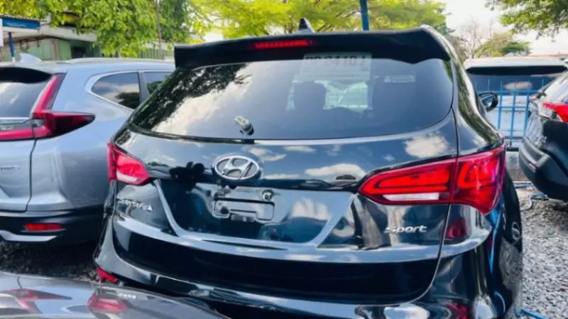 Hyundai Santa Fe   - 2017