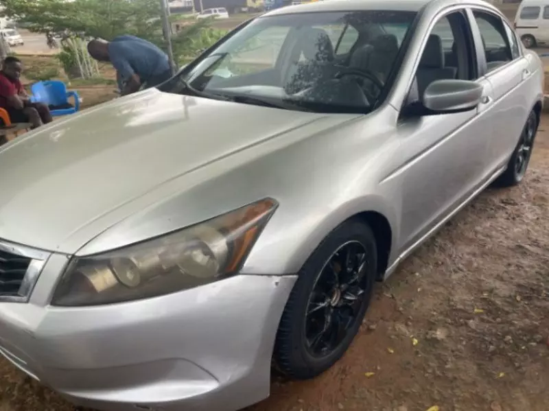Honda Accord   - 2009