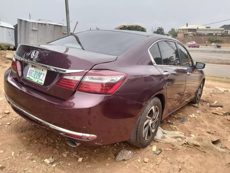 Honda Accord   - 2017