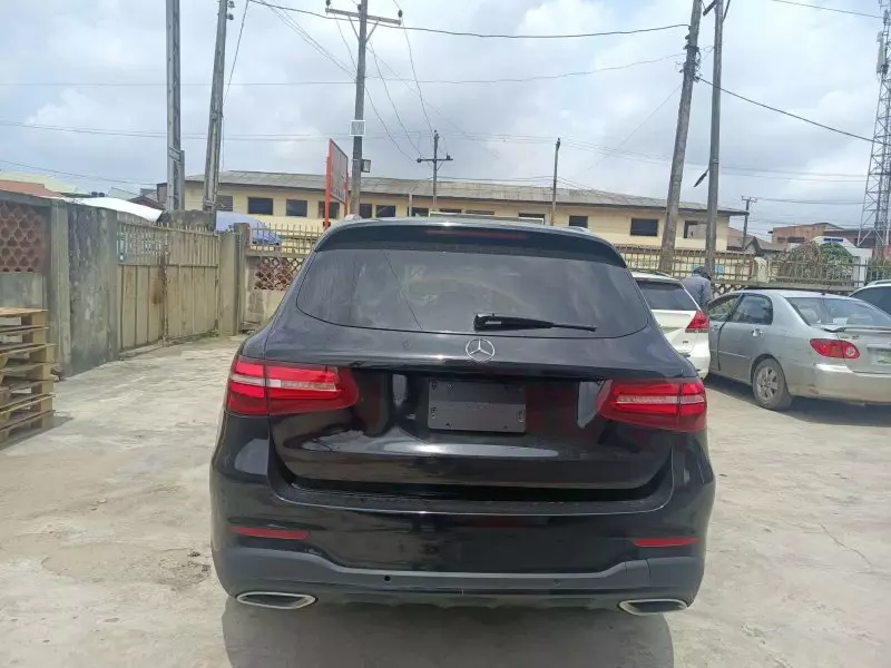 Mercedes-Benz GLC 300   - 2018