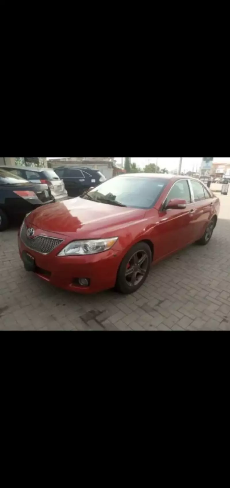 Toyota Camry   - 2010