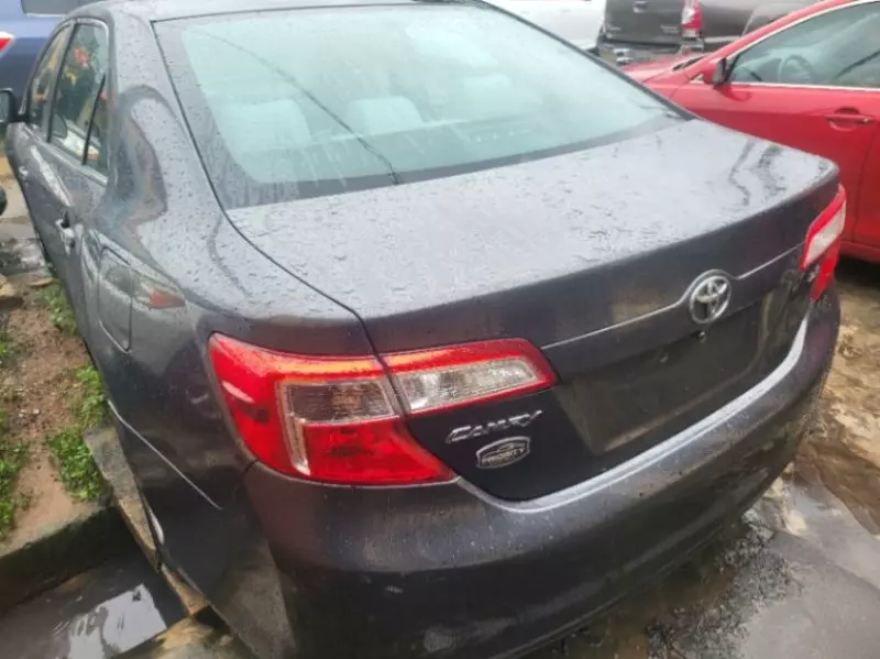 Toyota Camry   - 2014