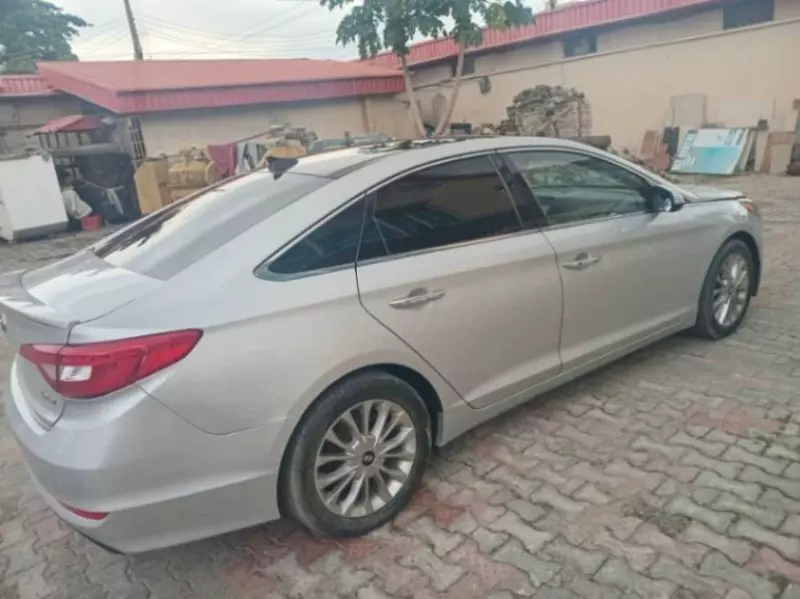 Hyundai Sonata - 2015