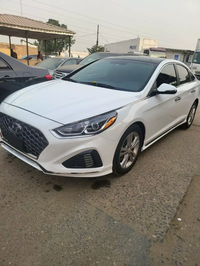 Hyundai Sonata   - 2019