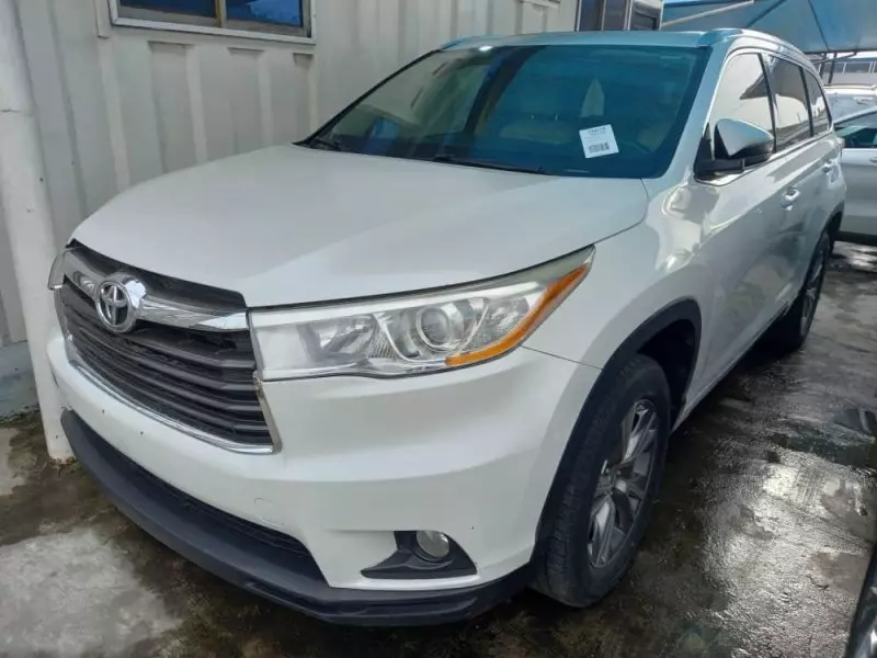 Toyota Highlander   - 2014