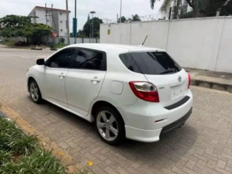 Toyota Matrix   - 2010