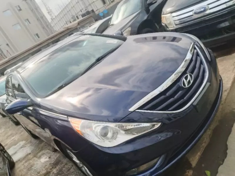 Hyundai Sonata   - 2013