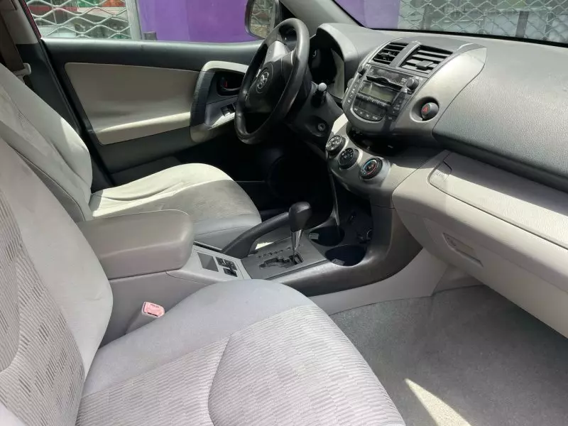 Toyota RAV 4   - 2011