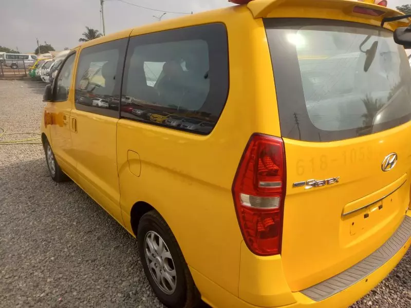Hyundai H-1 Starex   - 2008