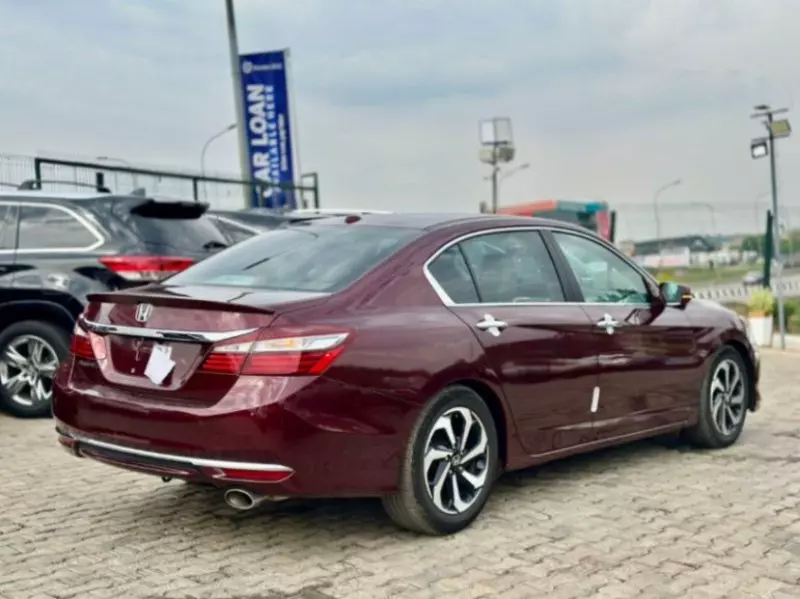 Honda Accord   - 2016