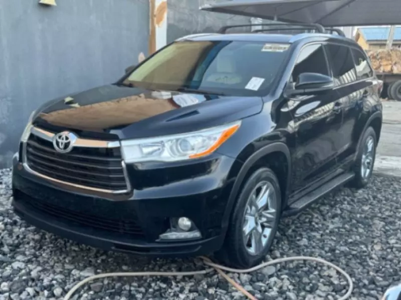 Toyota Highlander   - 2015