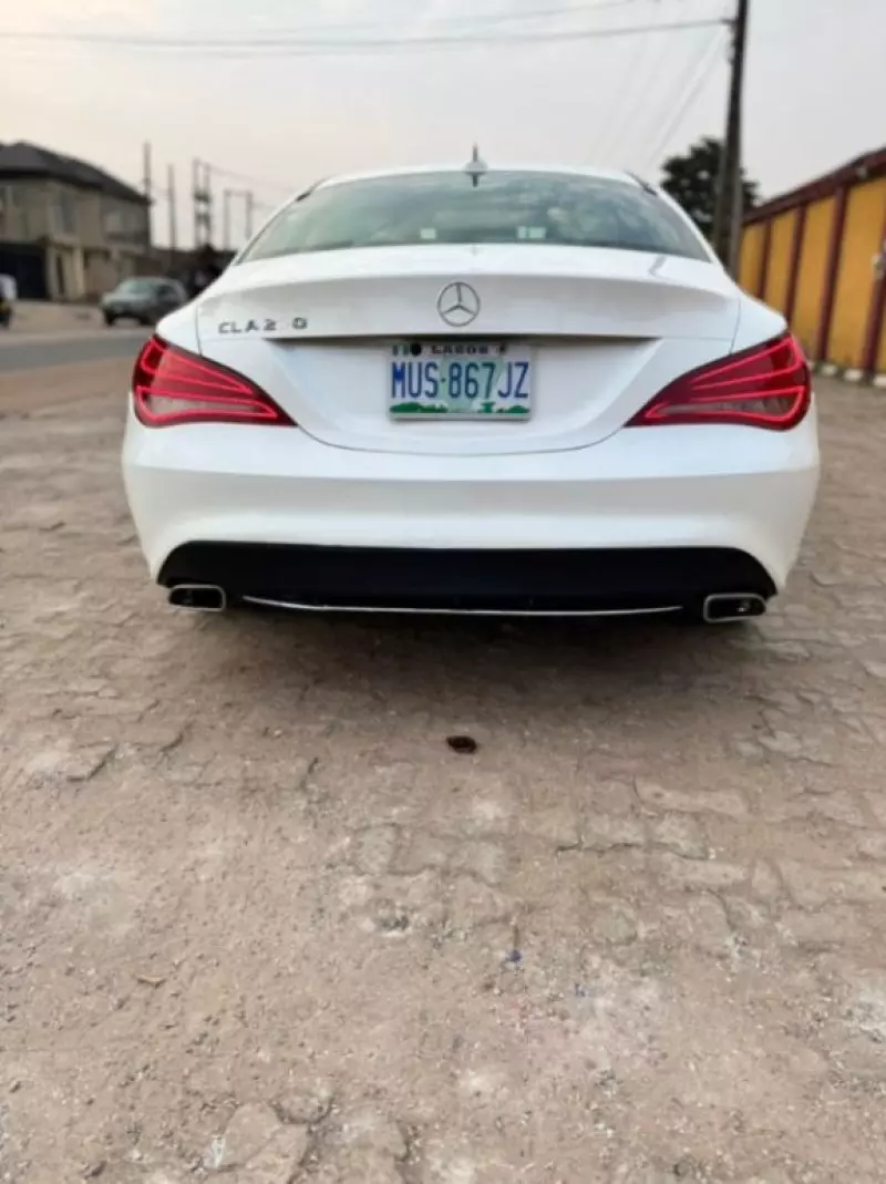 Mercedes-Benz CLA 250   - 2015