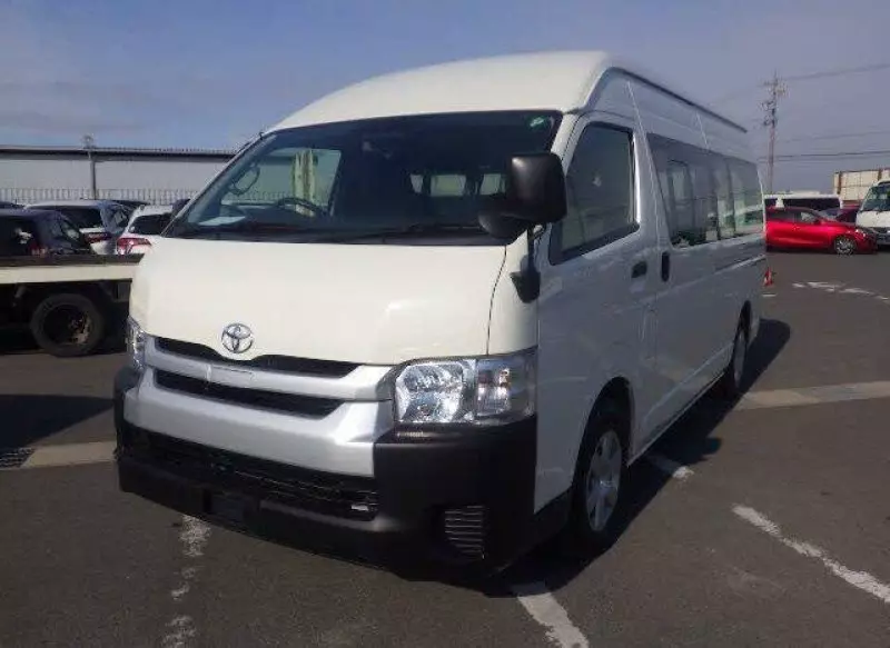 Toyota Hiace   - 2019