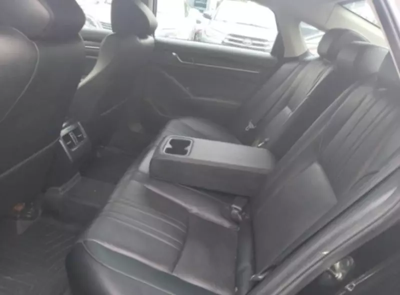 Honda Accord   - 2019