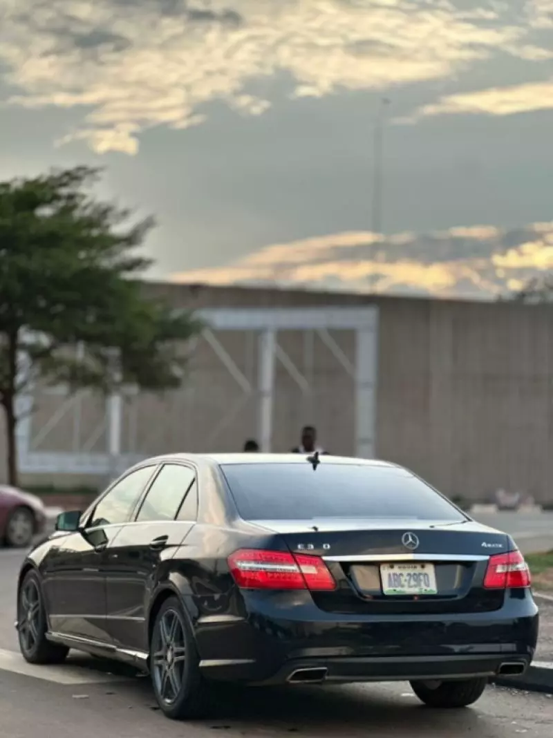 Mercedes-Benz E 350   - 2010